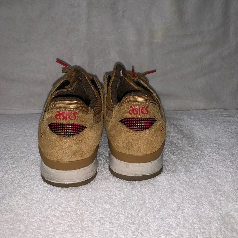 Asics Shoes - Picture 5 of 5